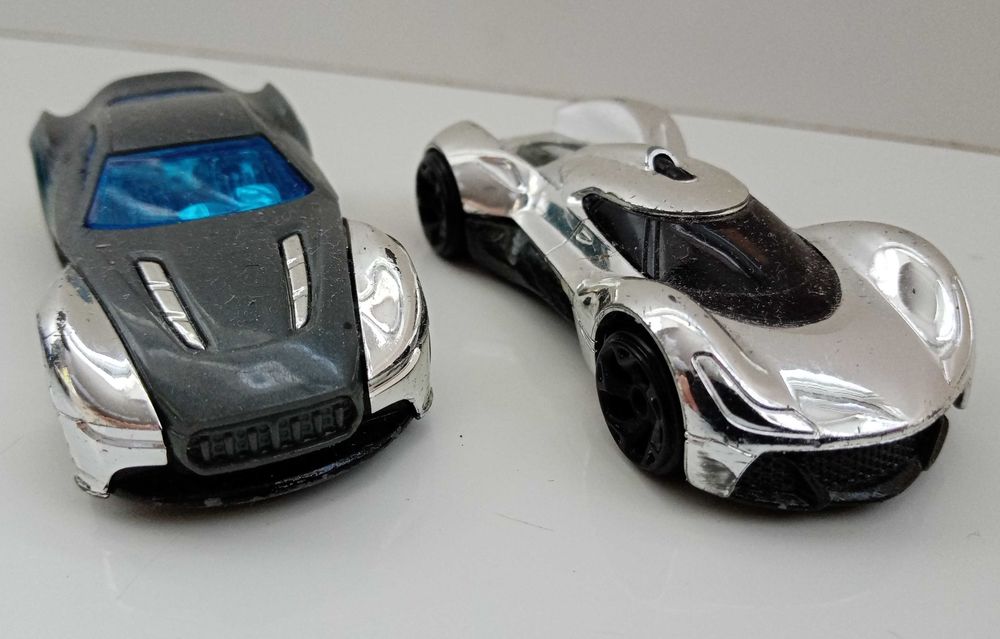 Атомобили модельные Porsche, Bentley, гоночные 6-10 см