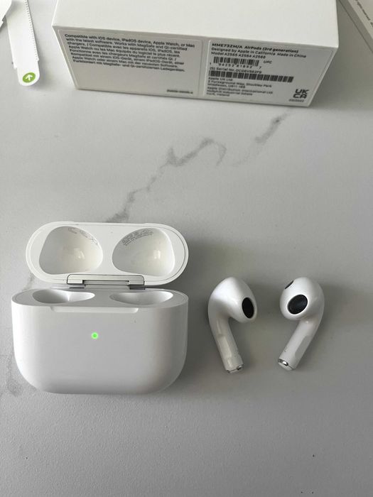 Навушники Apple AirPods 3 MagSafe Charging Case