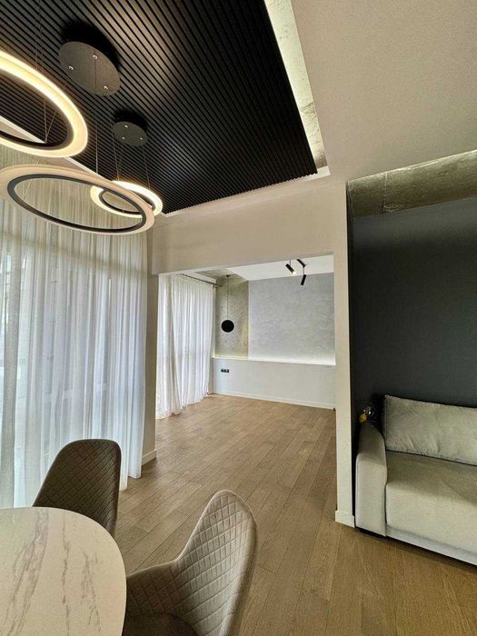 Продаж сучасної 2-кім+кухня-вітальня,92квм,тераса,ЖК Авалон Порохова