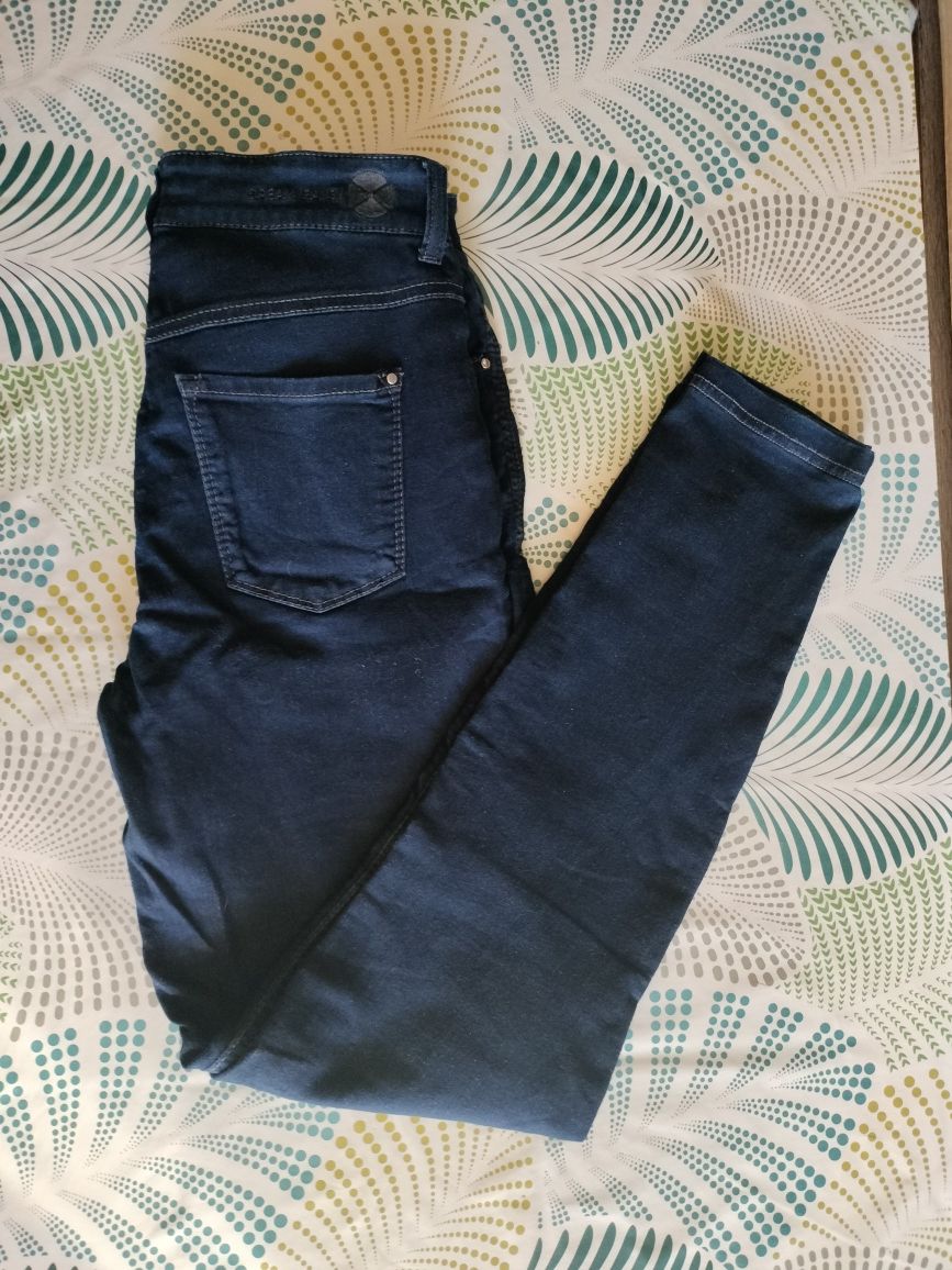 Spodnie jeans damskie M.