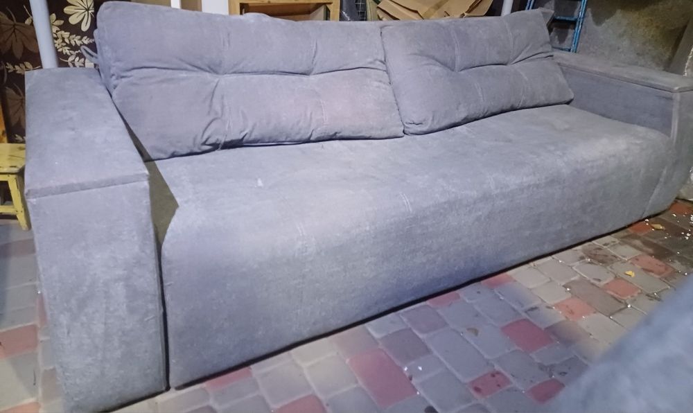 Продам диван еврокнижку .