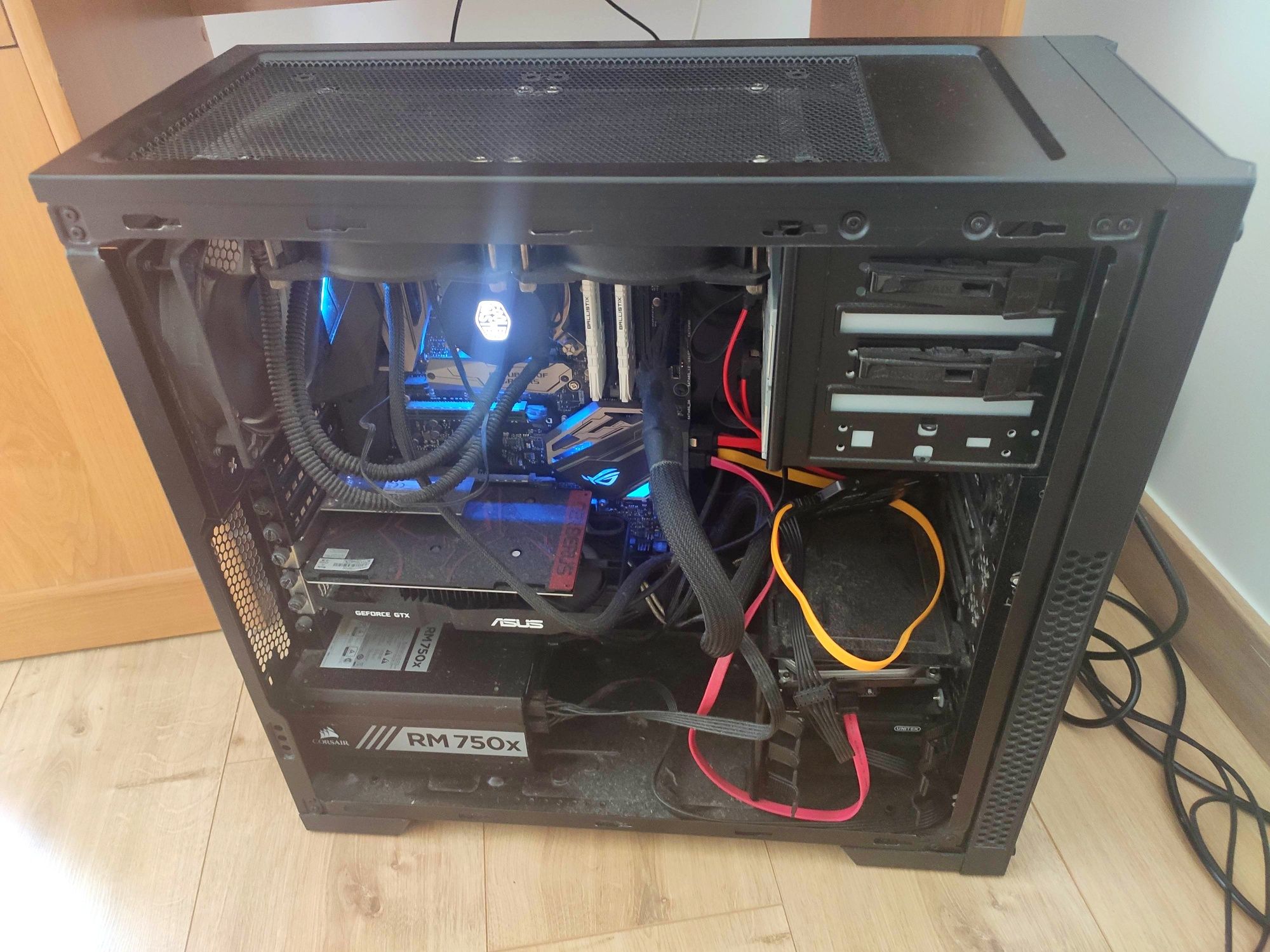 Komputer PC Intel Core I7-8700K, SSD 750 GB, Pamięć RAM 32 GB, GF GTX