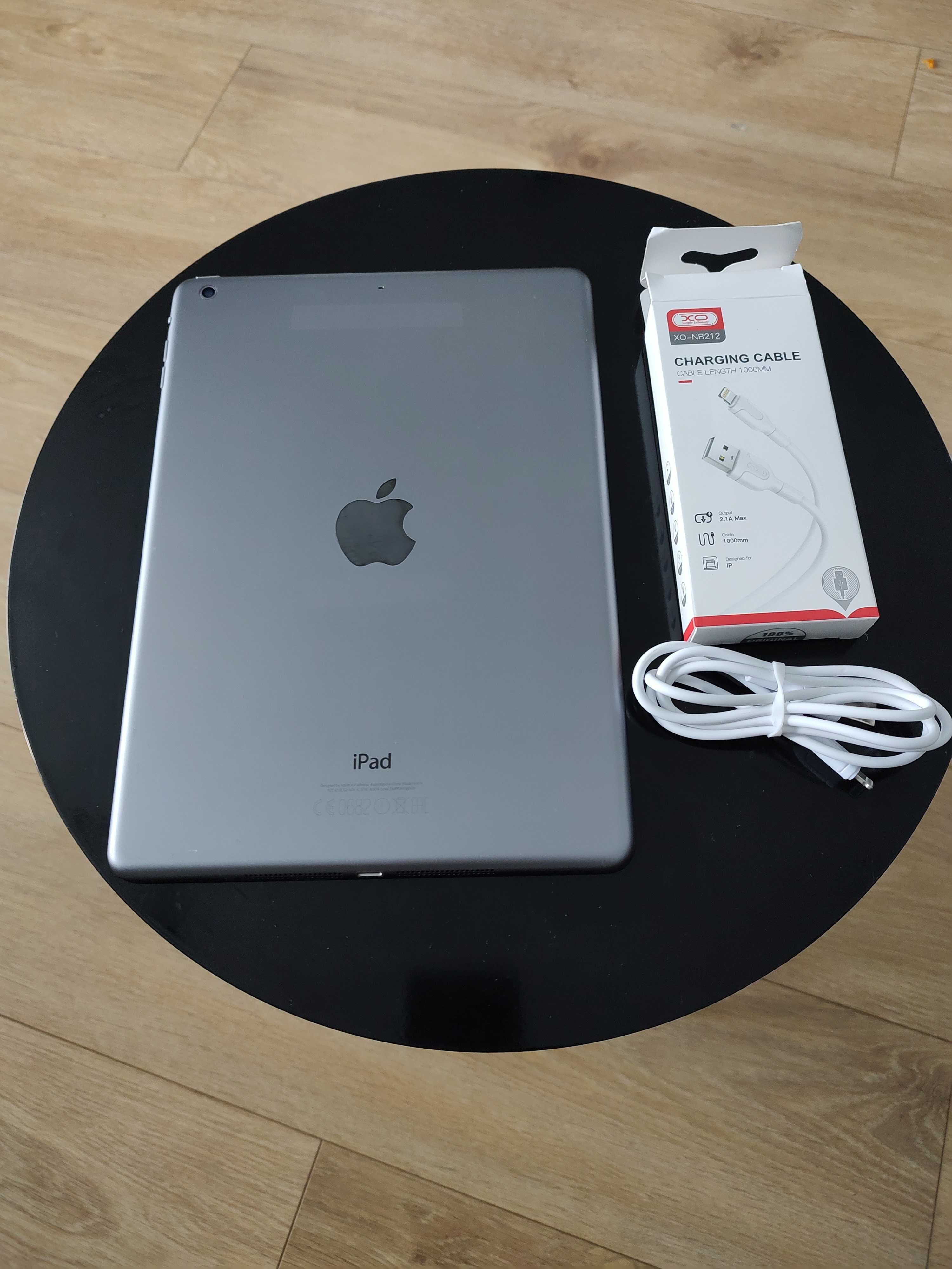 iPad Air + kabel