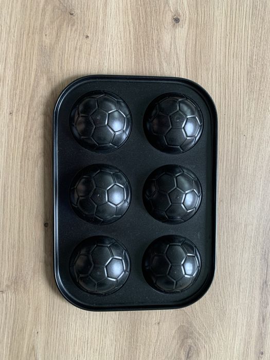 Forma do pieczenia muffinek ciastek babeczek piłki nożne
