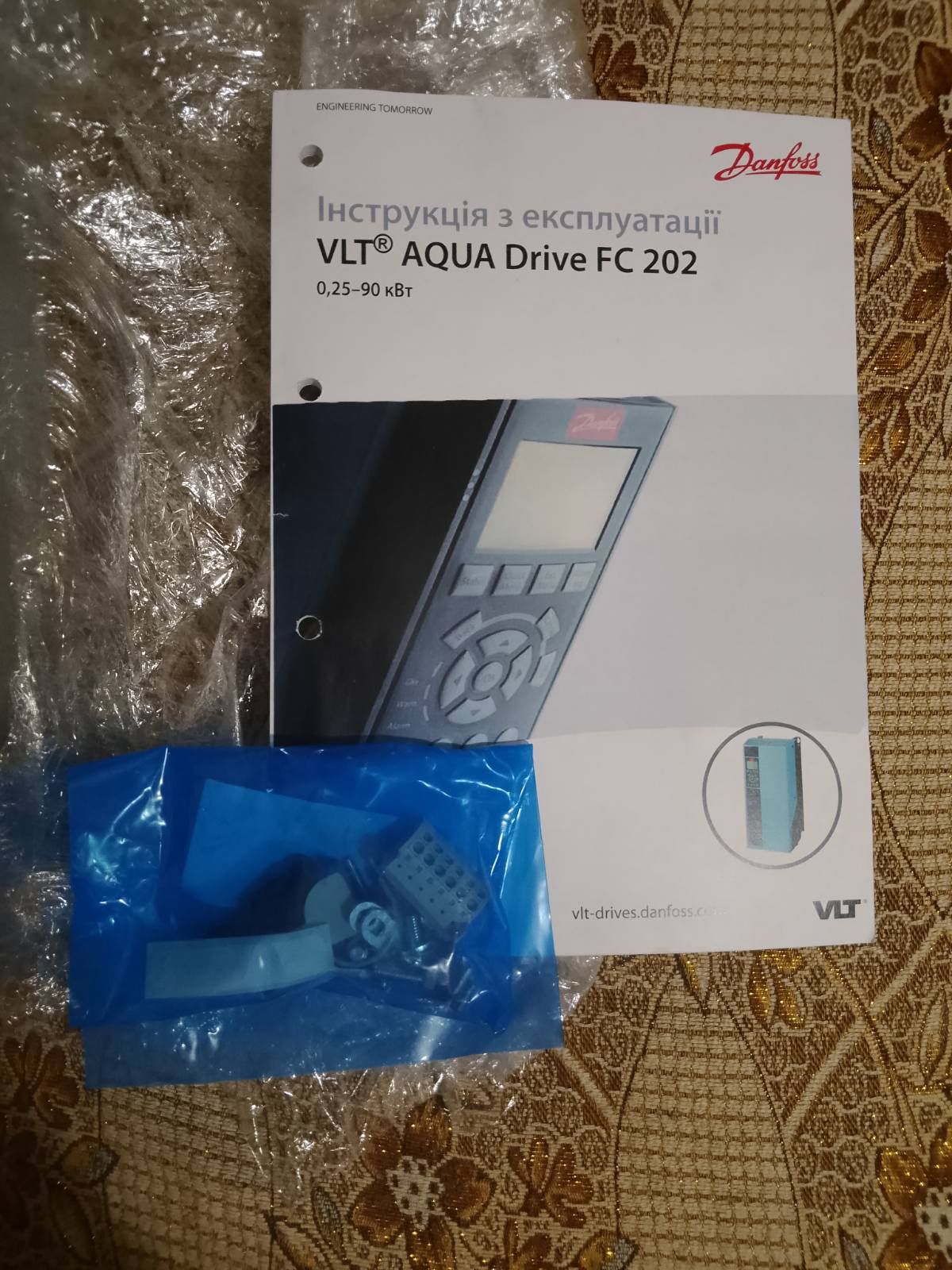 Частотний перетворювач  Danfoss 131F6637 Danfoss VLT AQUA Drive FC-202