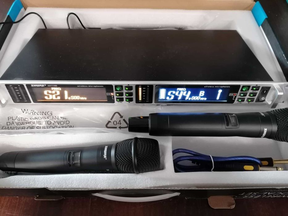 Zestaw mikrofonów bezprzewodowych AXT 118D "shure"