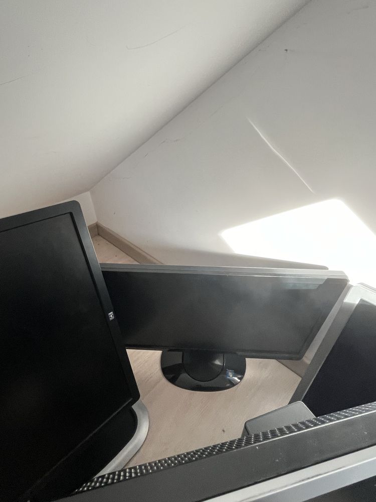 Monitory komputerowe 7 szt Sony,Hp,AOC,Dell,BenQ