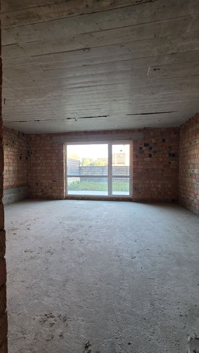 Продається Таун хаус з ділянкою 2 сотих та гаражем