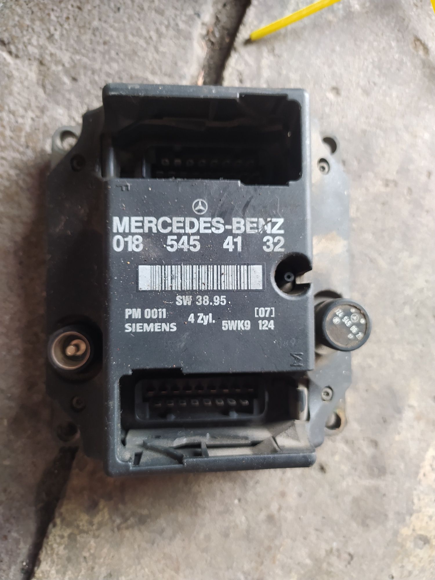 Блок керування двигуном мерседес C180 W202