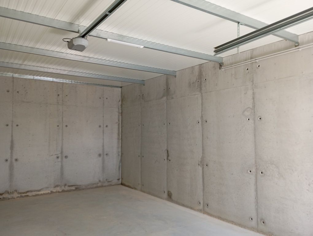 Arrendamento de Garagem (box) em Torres Vedras