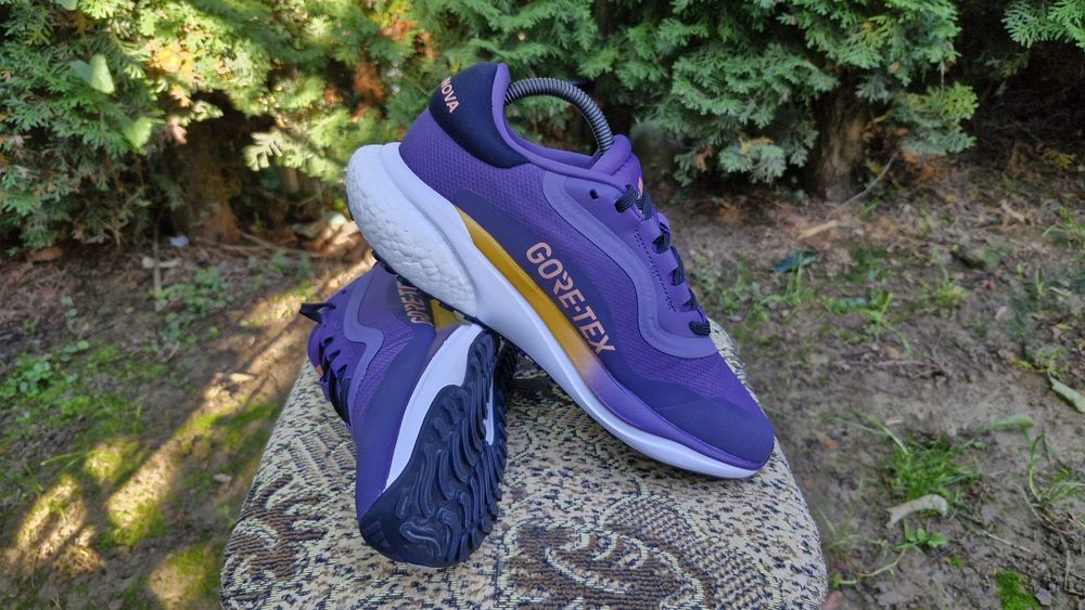 Жіночі бігові кросівки Adidas Supernova 3 Gore-Tex.Розмір 38.