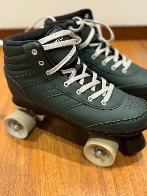 Patins 4 rodas Oxelo (adulto) (como novos)