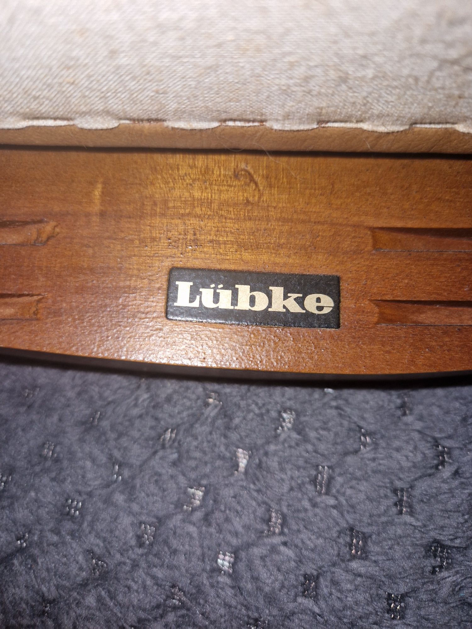 Drewniany owalny stół Lübke z krzesłami - ludwikowski
