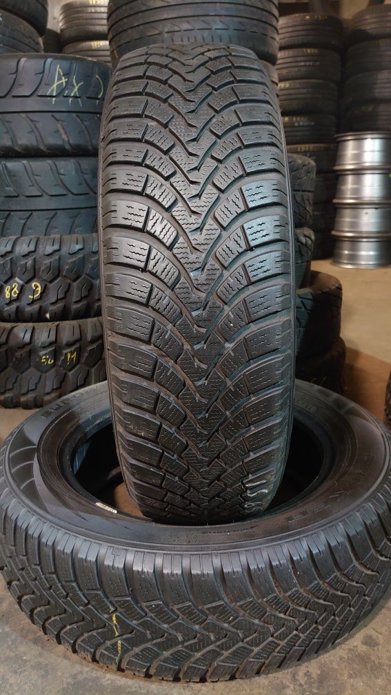 Пара зимних шин Falken eurowinter HS01 suv 215/65 r17 215 65 17