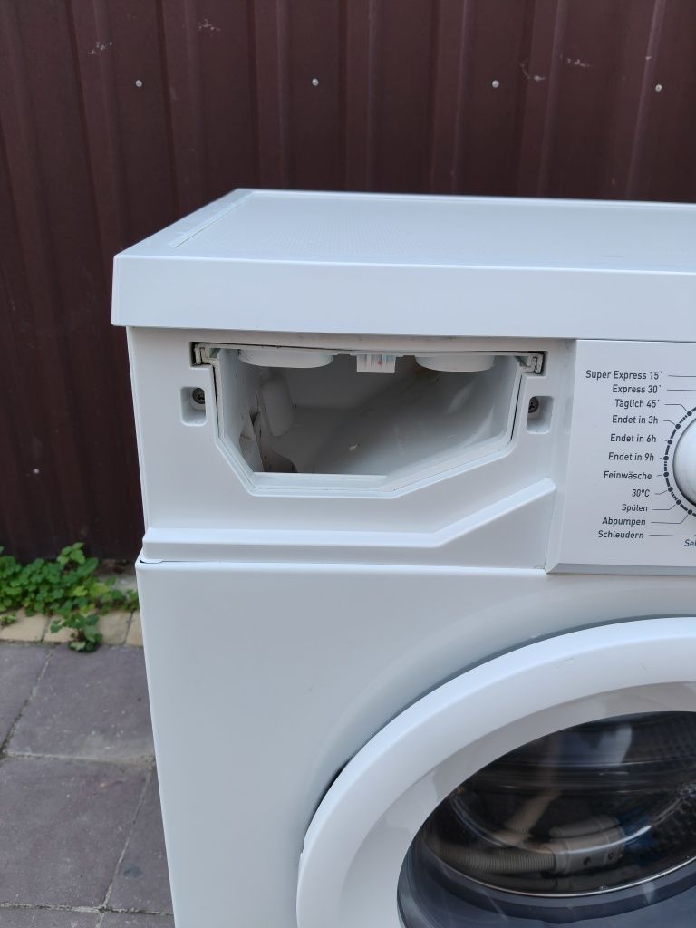 Пральна машина Amica Model WA14680W  45 см глибина 60 шир
