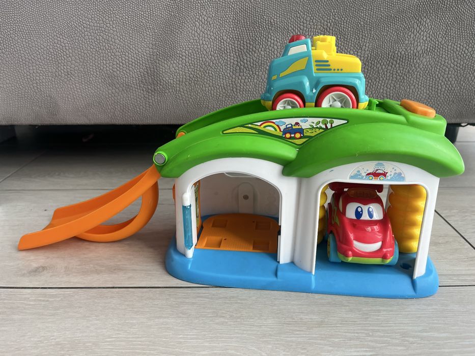 Dumel Discovery Stacja obsługi pojazdów