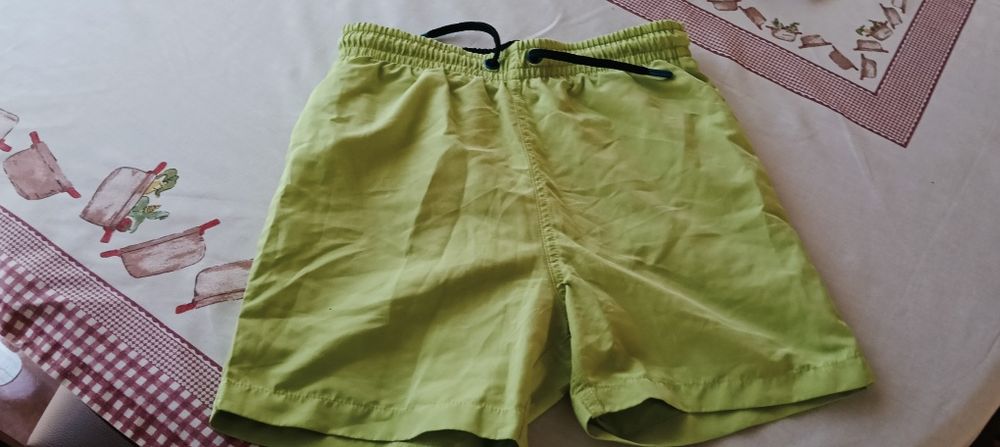 Calções de praia verde alface