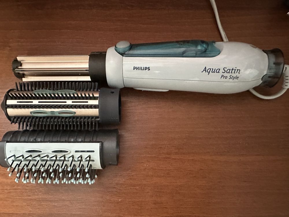 Парова плойка-щітка Filips Agua Satin Pro Style