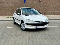 Peugeot 206 в хорошем состоянии