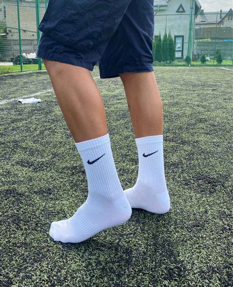 Білі шкарпетки Nike Белые носки Найк мужские женские футболисты
