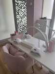Aluga se mesa de manicure