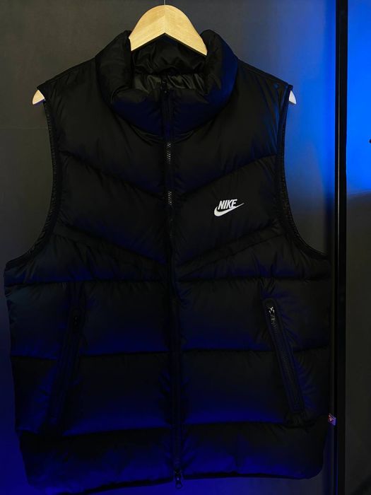 Жилетка Nike Storm-FIT Windrunner Primaloft-Field