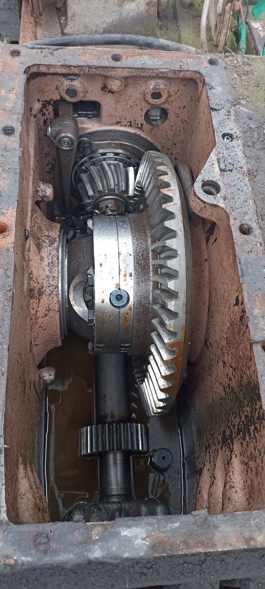 Części Zetor 7011 miękki 7211 przód zwolnica atak skrzynia wał wanna