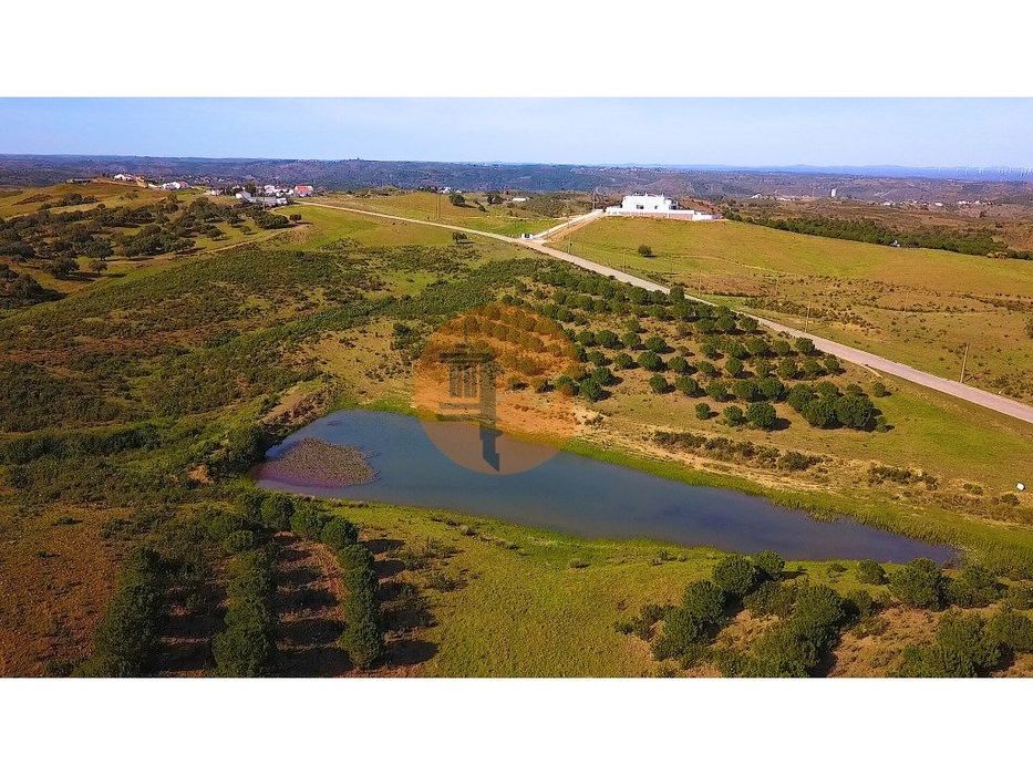 Terreno Com 53.520 M2 - Vista Mar - Com Lago - Possibilidade De Con...