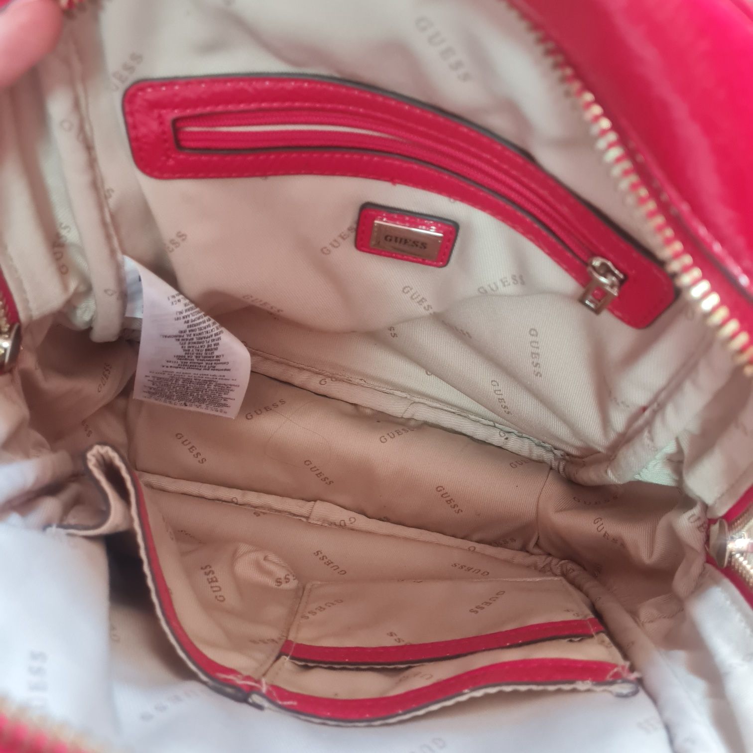 Guess new vibe HWPG77  czerwony lakierowany plecaczek mały plecak