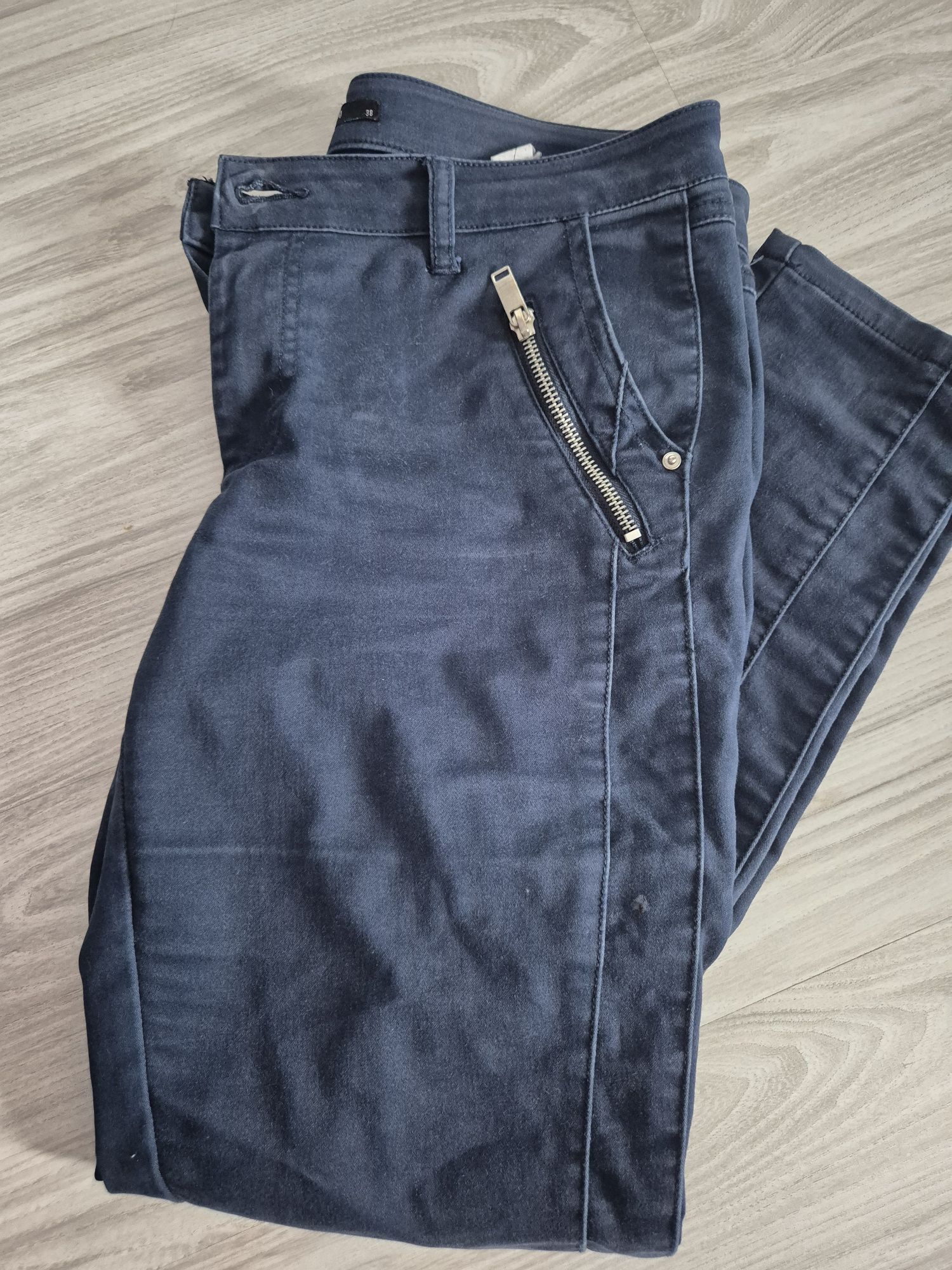 Spodnie jeans mohito collection rozmiar 38