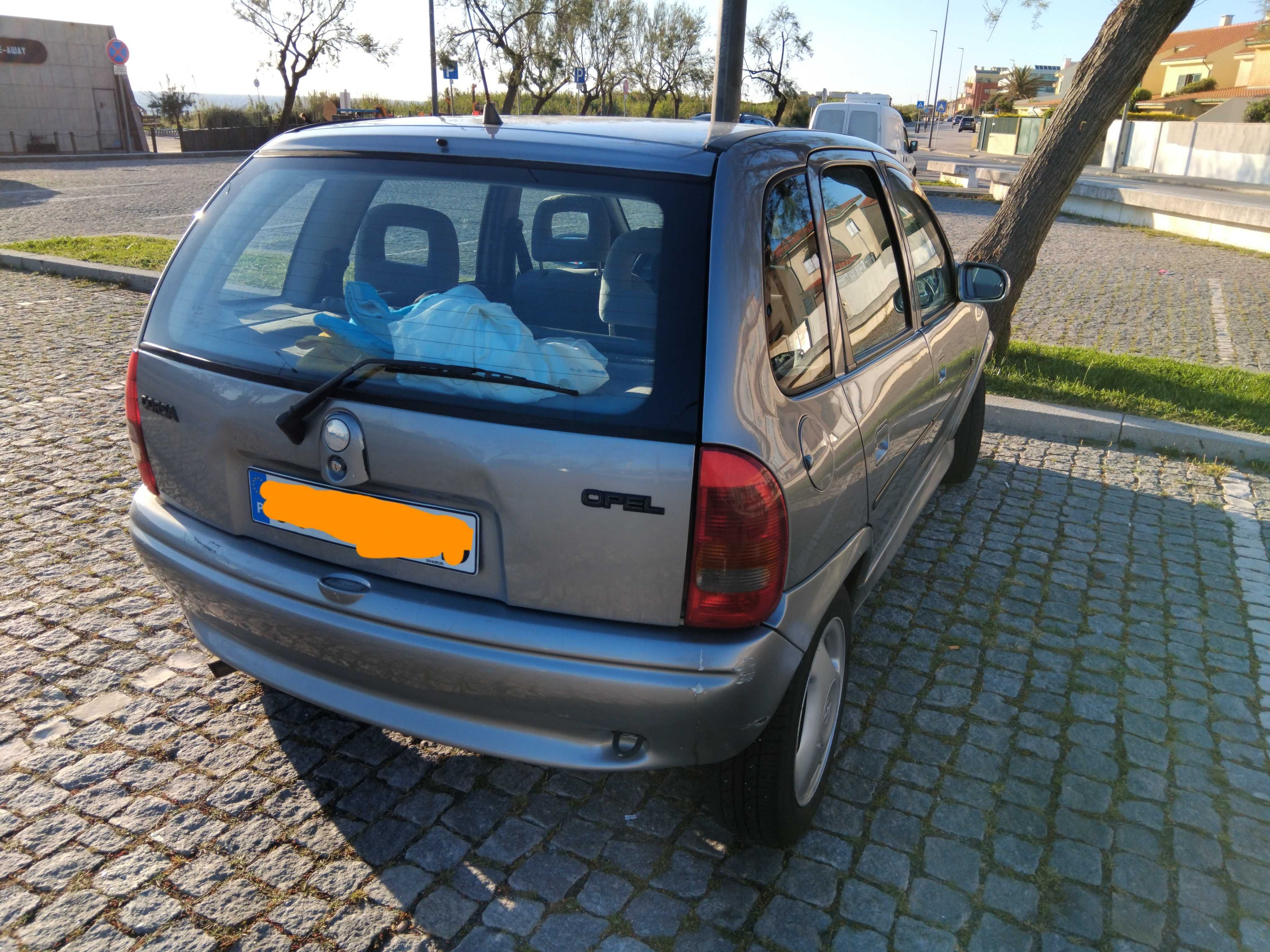 Venda de Opel Corsa B 
Ano julho de 1994
Gasolina