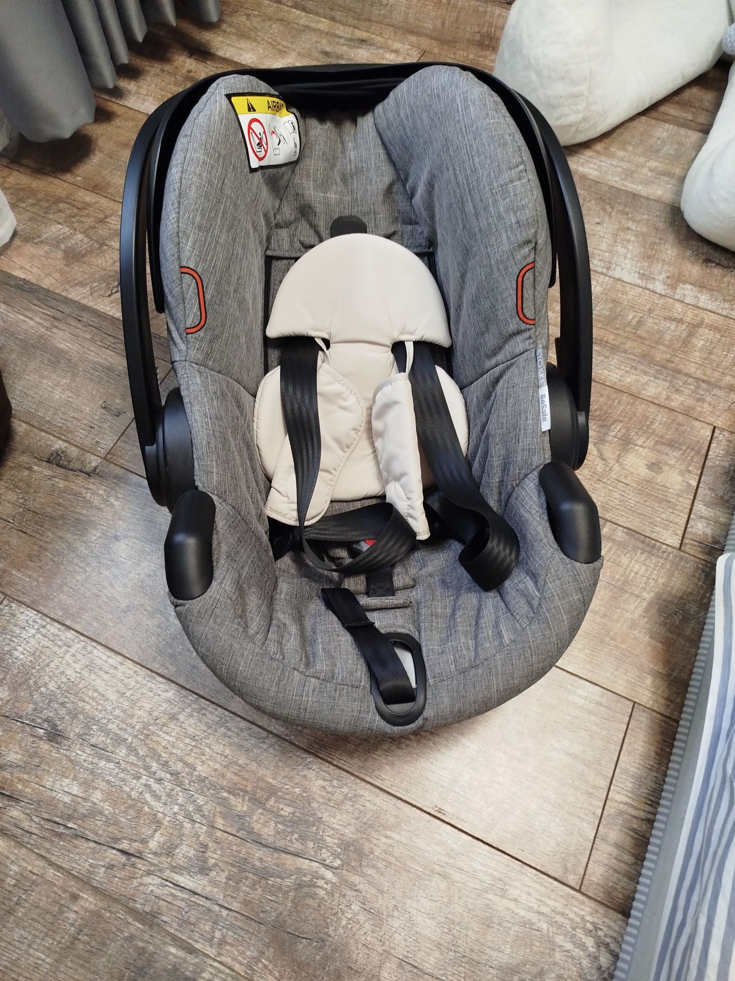 Автокресло  stokke v6