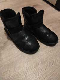 Buty botki ocieplane czarne 33