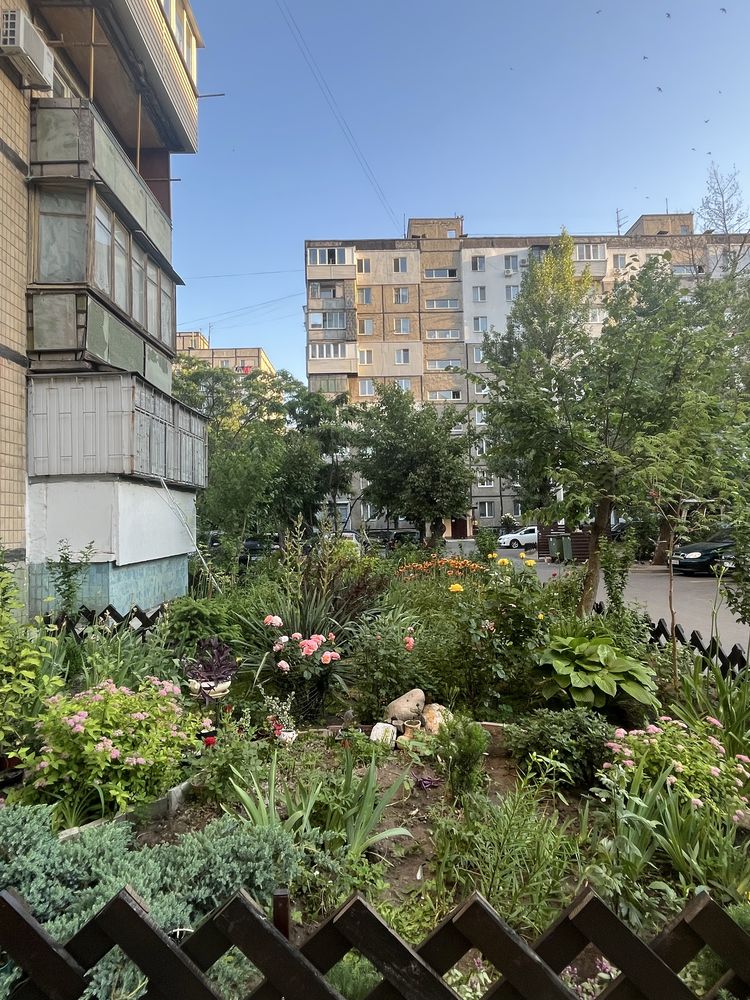 Продам 1 комн ЖМ Победа рядом  б. Славы с капремонтом, кирпичный дом