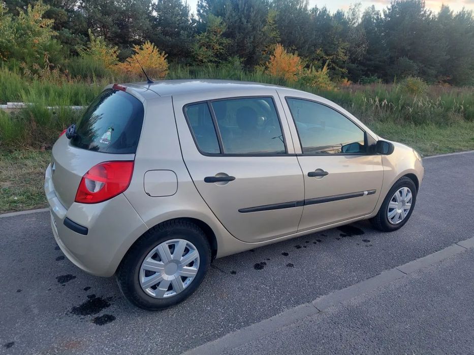 Renault Clio Renault Clio III, auto z polskiego salonu.