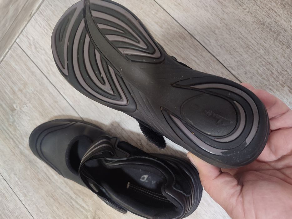 Clarks туфлі для дівчини UK4 _23 см