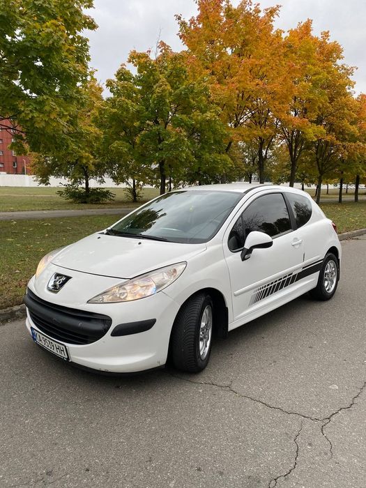 Продам авто Peugeot 207