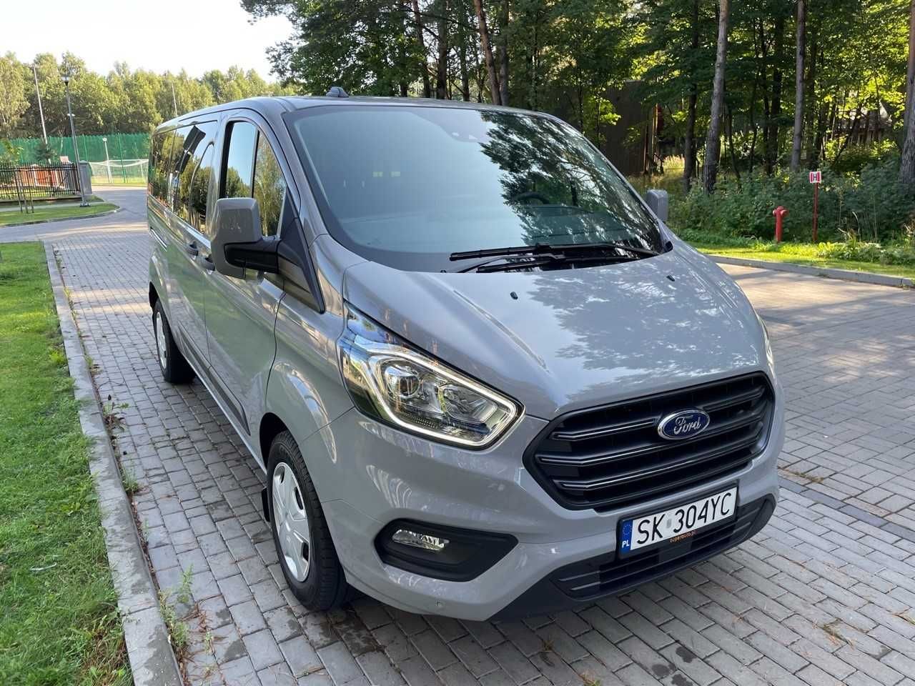 Wynajem Busa 9 osobowy Ford Custom Automat - WOLNE