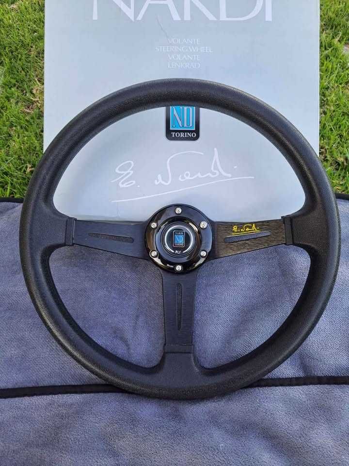Volantes réplica Nardi, Momo, OMP, etc.