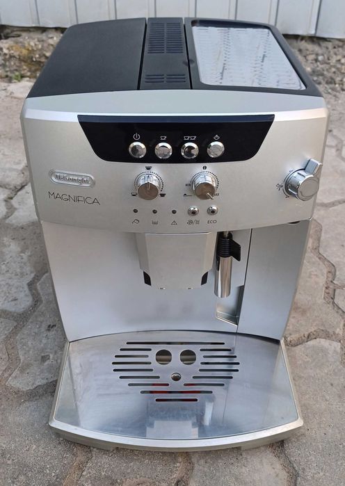 Кофемашина кофеварка Делонджи DeLonghi ESAM 04.110 Magnifica S