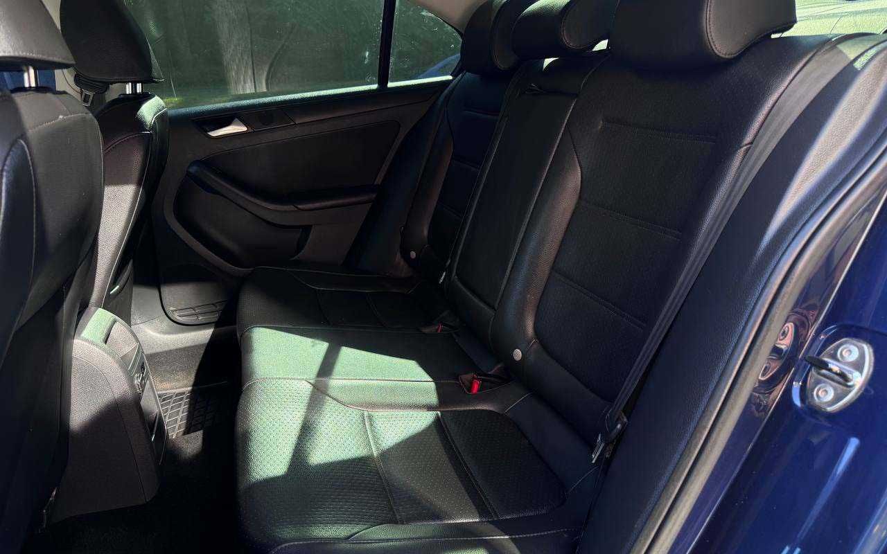 Volkswagen Jetta 2014