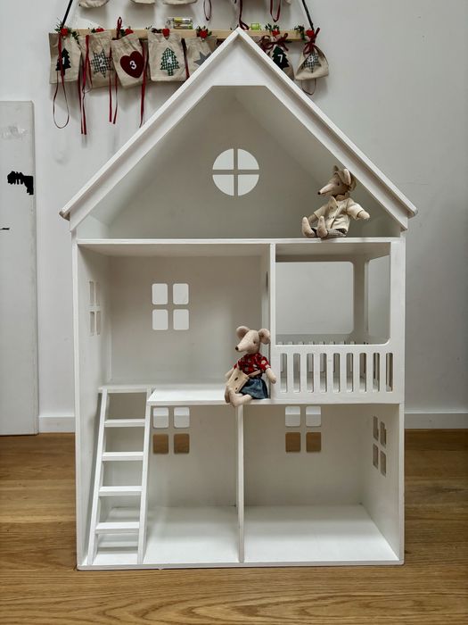 Drewniany domek dla myszek maileg