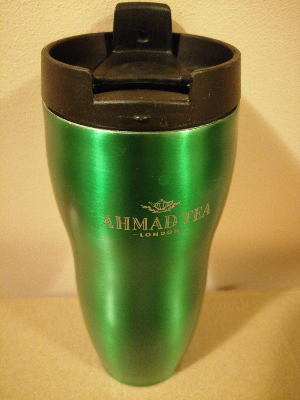 Продам термокружку AHMAD TEA