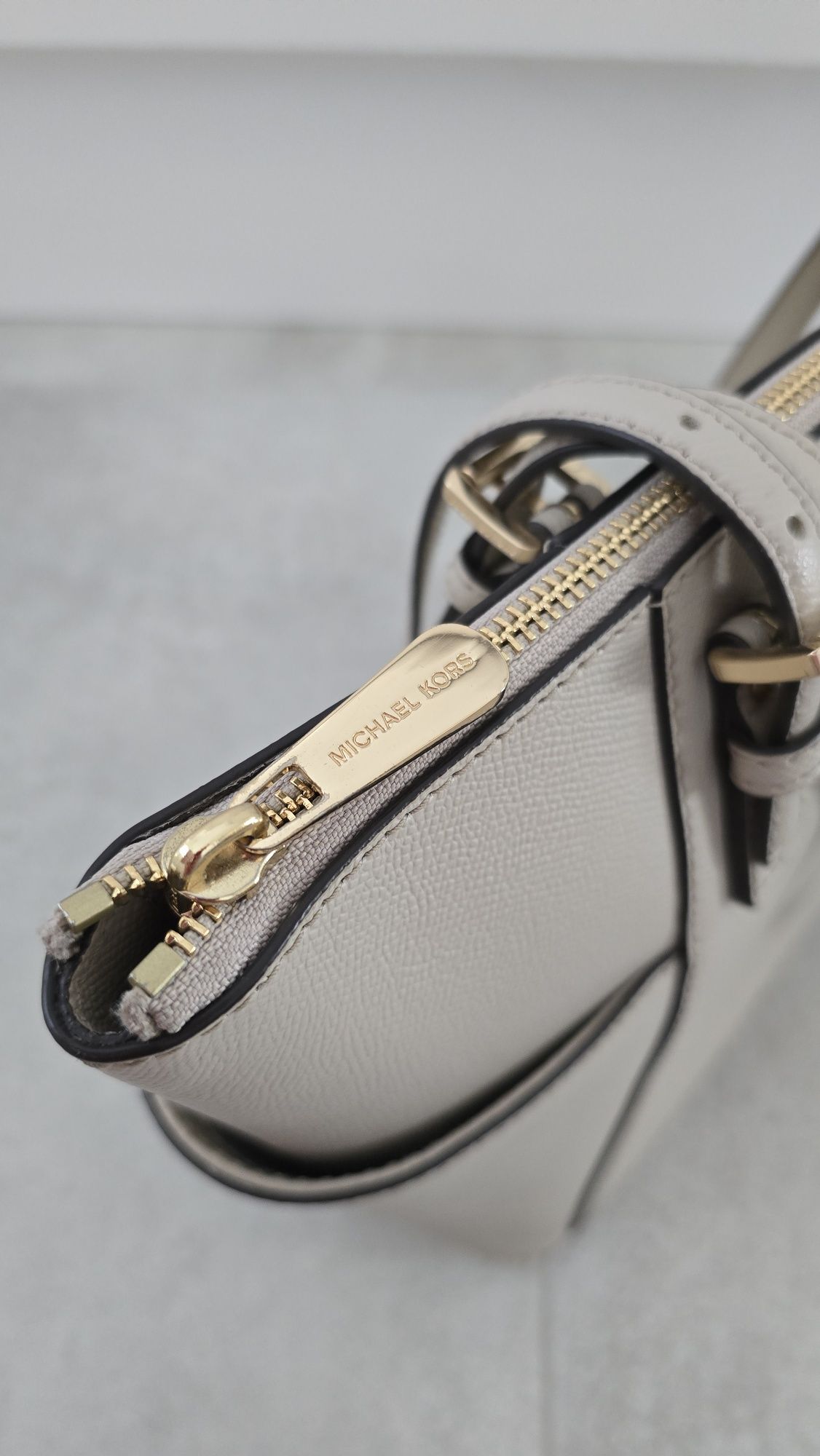 Michael Kors beżowa torebka Jet Set MK