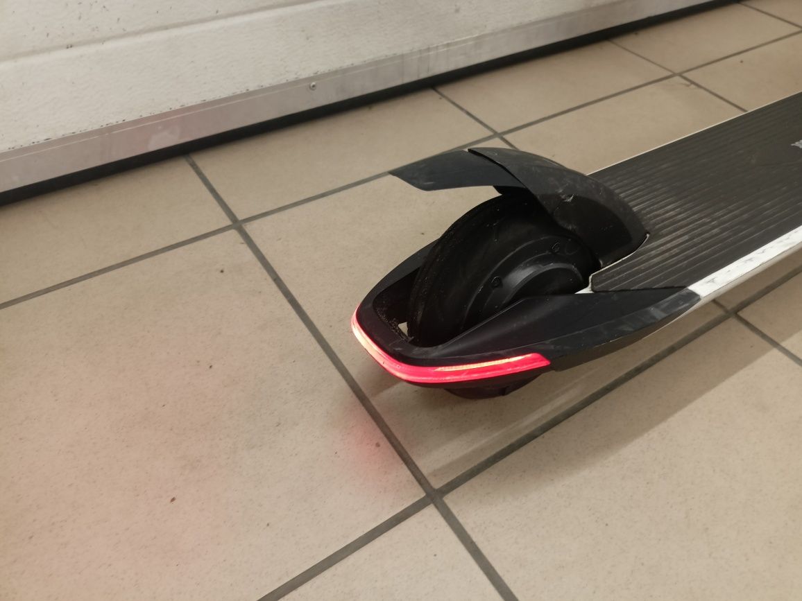 Hulajnoga elektryczna Segway Ninebot KickScooter Air T15D składana