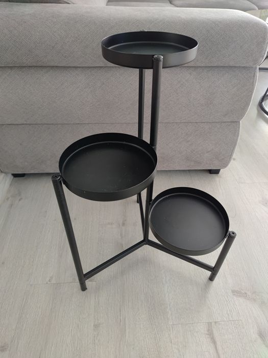 Kwietnik skręcany czarny