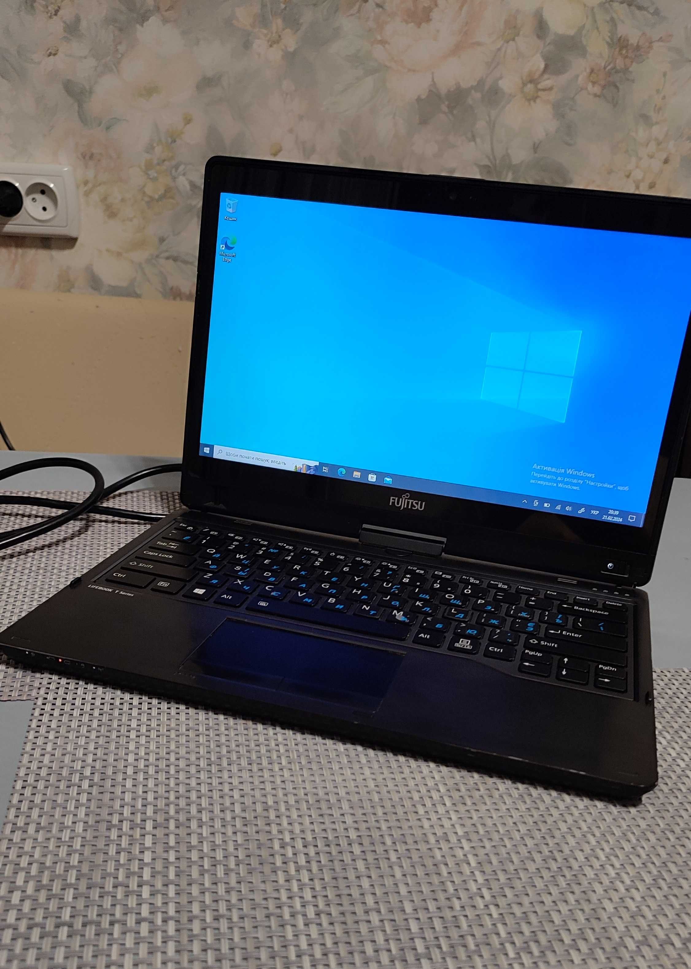 Fujitsu Lifebook T937/i5 7300U/8 GB/256 SSD