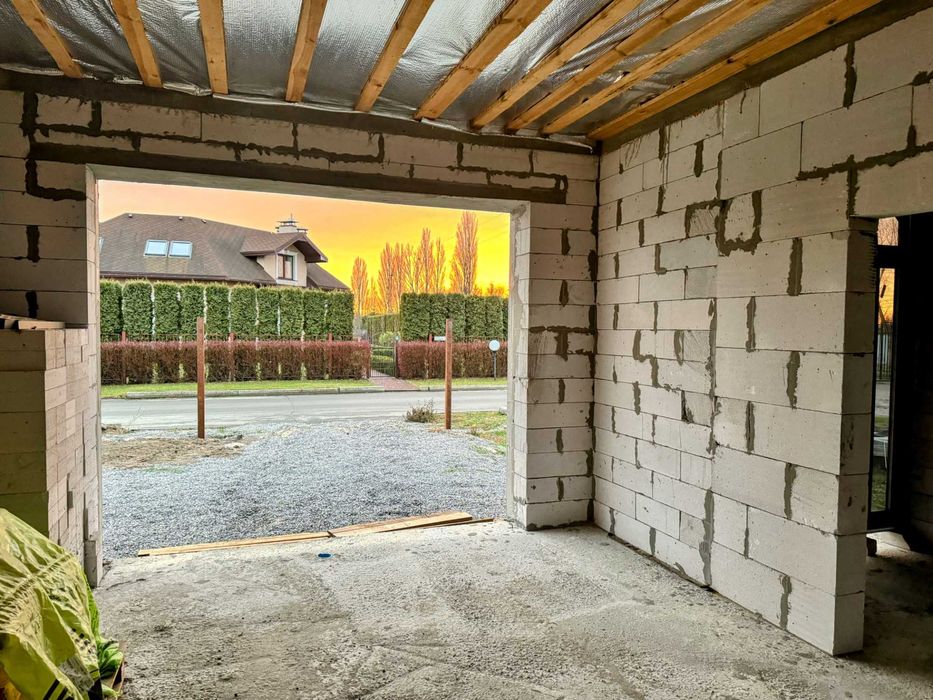 Будинок в закритому містечку. КМ Петрушки