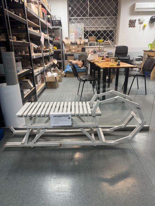 Дизайнерська лавка-санчата з натурального дерева