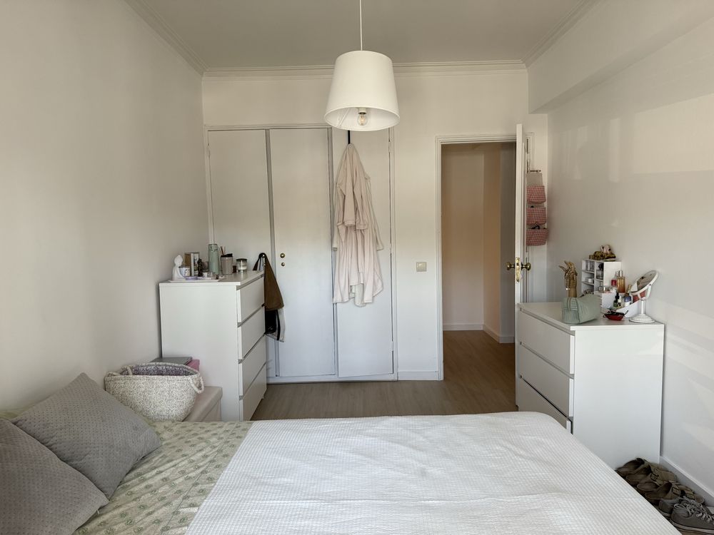 APARTAMENTO T2 REMODELADO 106 M2 ALMADA - PRAGAL